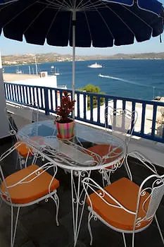 Bouganville Adamantas (Milos)